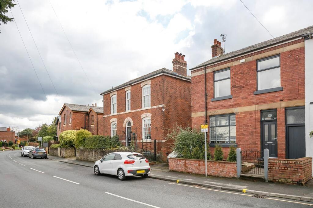 Atrium House Guest House Hazel Grove 외부 사진